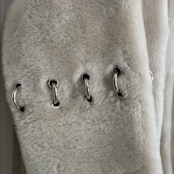 Stunning grey/taupe lamb shearling reversible coat. Size M NWOT - Picture 3 of 7